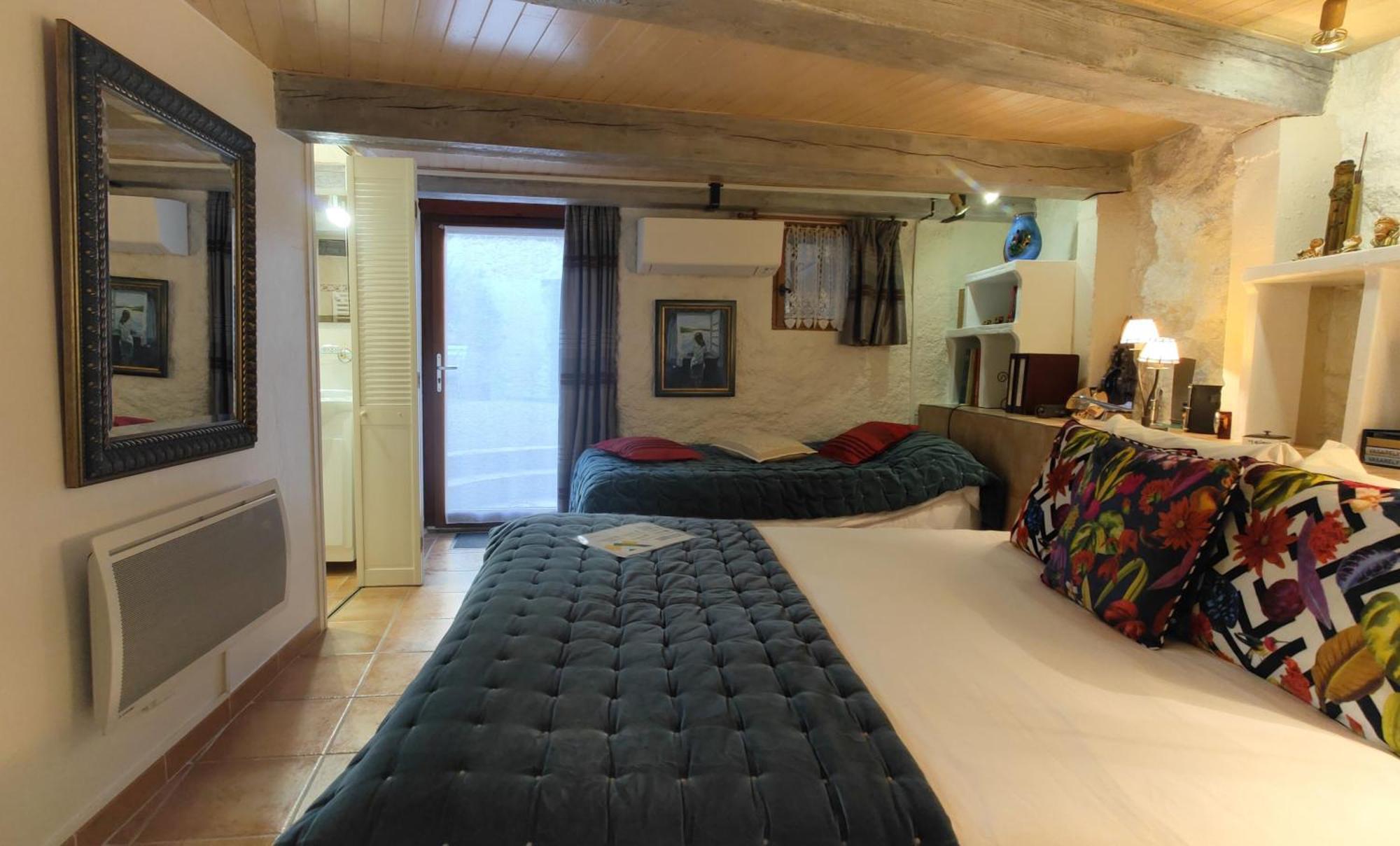 Mas Peu Del Causse Bed & Breakfast Thuir Bilik gambar